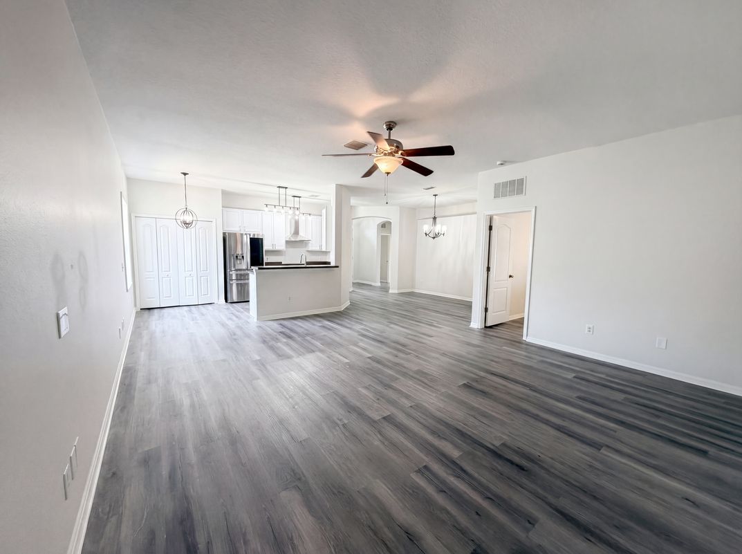 Photo 10 of 20 of 3408 Grove Blossom Ln, Plant City, FL