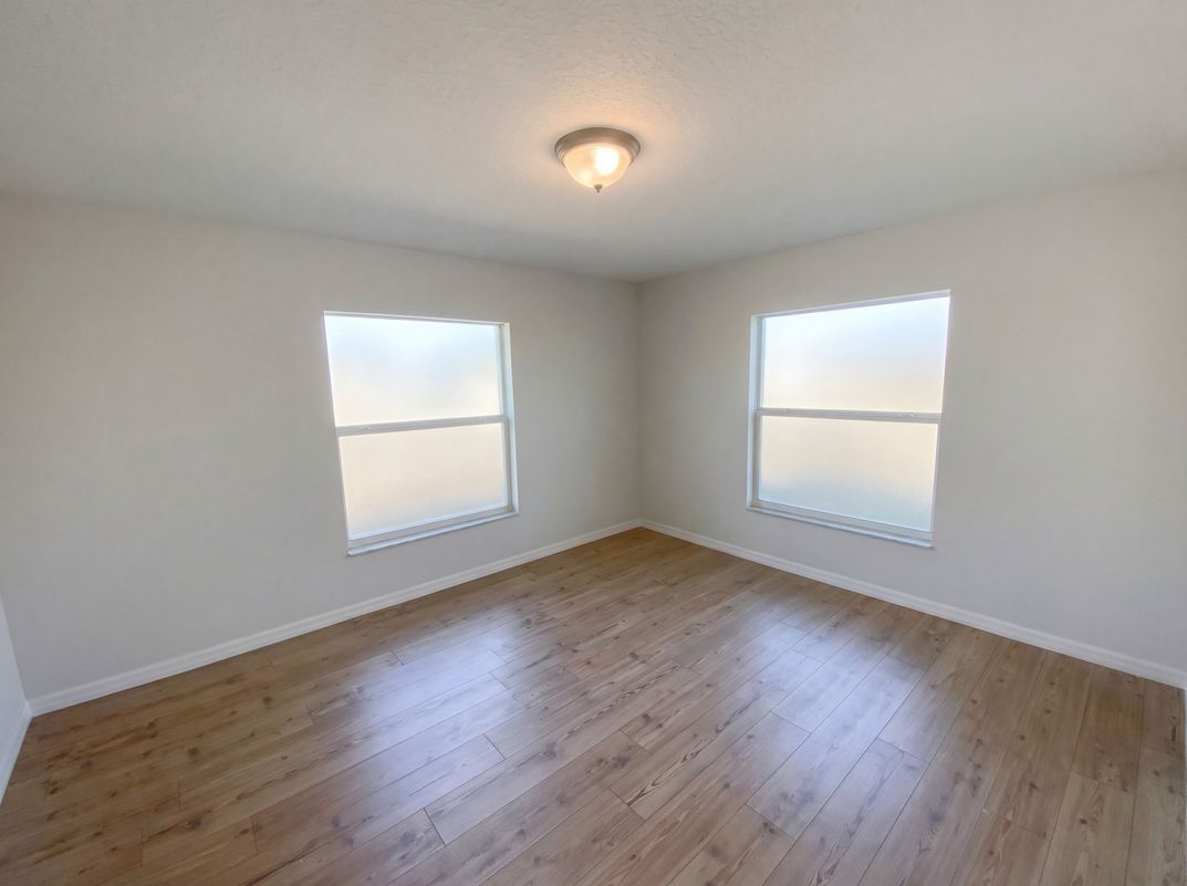 Photo 8 of 26 of 11275 Linden Dr, Spring Hill, FL