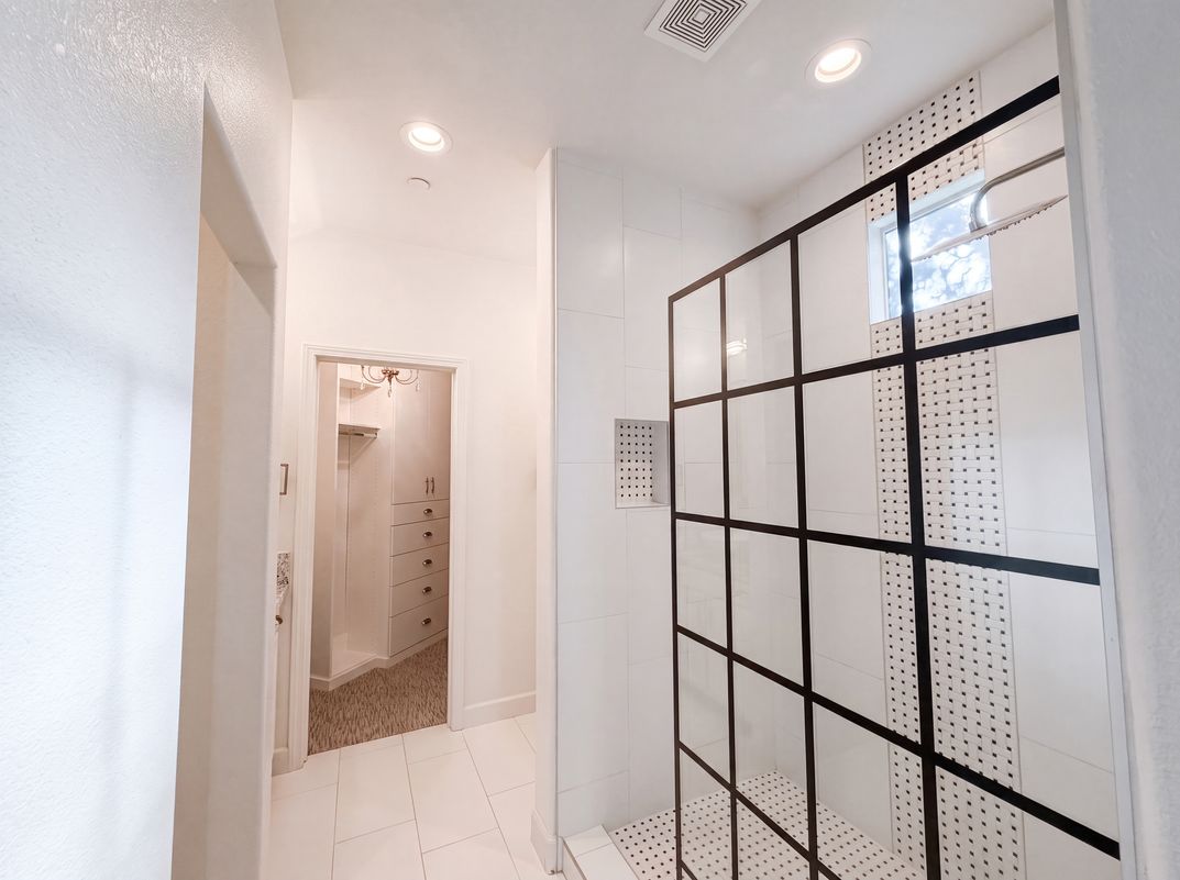 Photo 16 of 28 of 4920 Ocean Ln, Elk Grove, CA