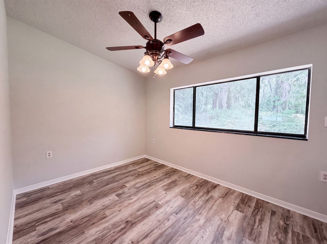 Photo 13 of 21 of 1605 Raiford Rd, Starke, FL