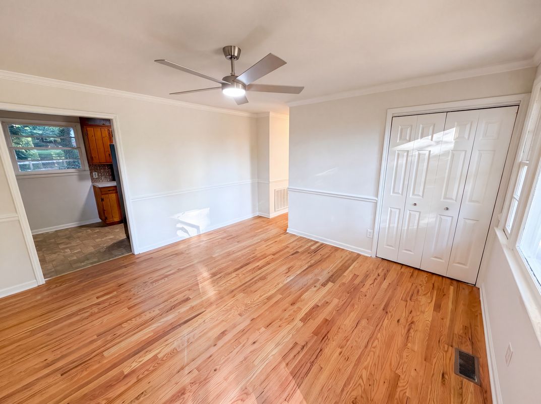 Photo 3 of 18 of 1933 Choyce Cir, Charlotte, NC
