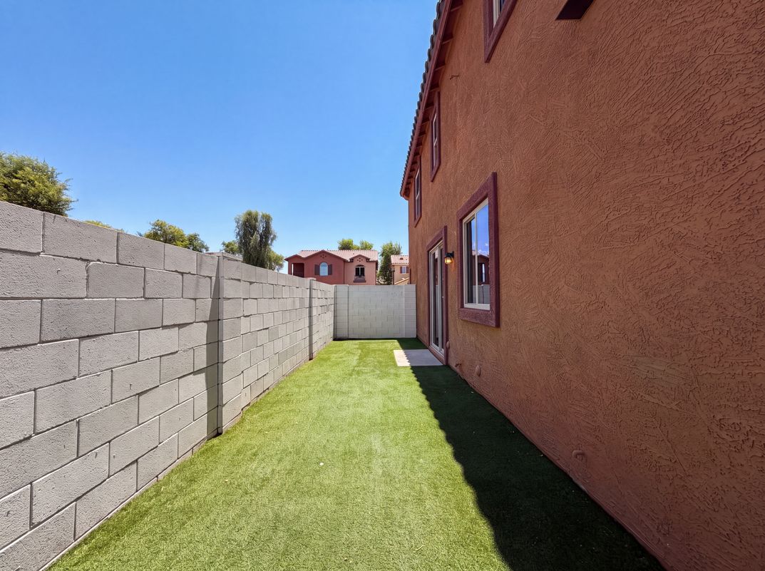 Photo 25 of 27 of 7730 W Giles Rd, Phoenix, AZ