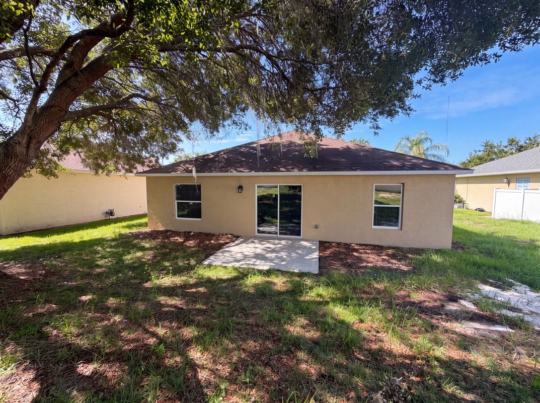 Photo 22 of 23 of 33137 Irongate Dr, Leesburg, FL