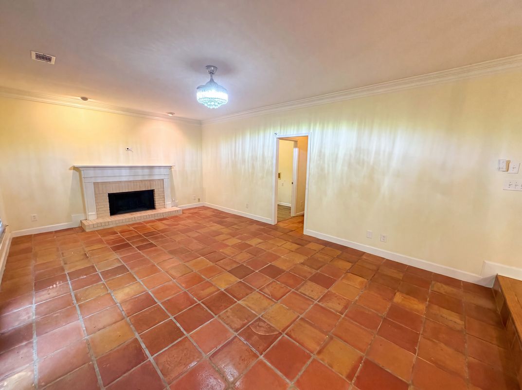 Photo 17 of 28 of 644 Laurel Wood Dr SW, Marietta, GA