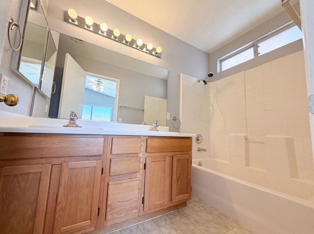 Photo 18 of 33 of 9121 Indian Breeze Dr, Las Vegas, NV