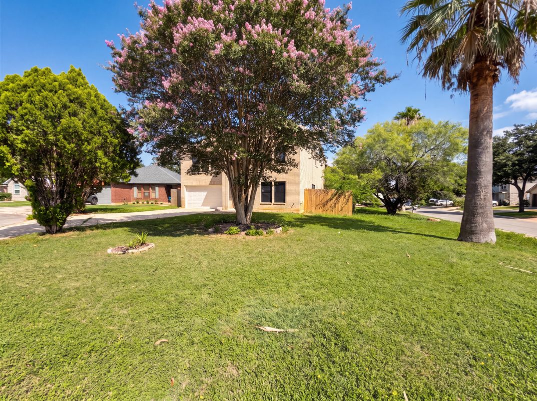 Photo 19 of 22 of 15426 Canteen Creek Dr, San Antonio, TX