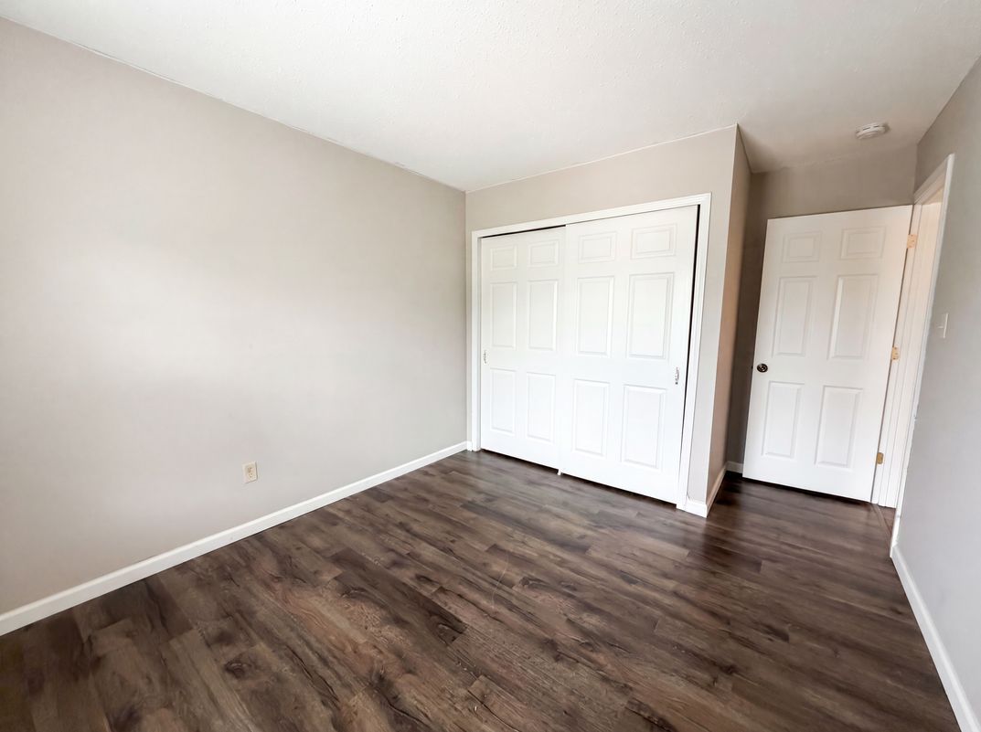 Photo 12 of 20 of 743 Eaglebrooke Dr, Ballwin, MO