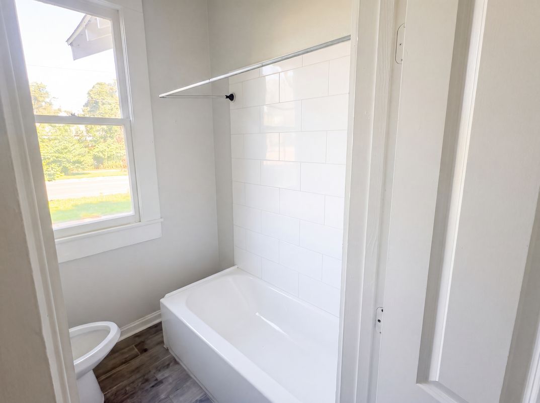 Photo 19 of 25 of 809 Mary St, Waycross, GA