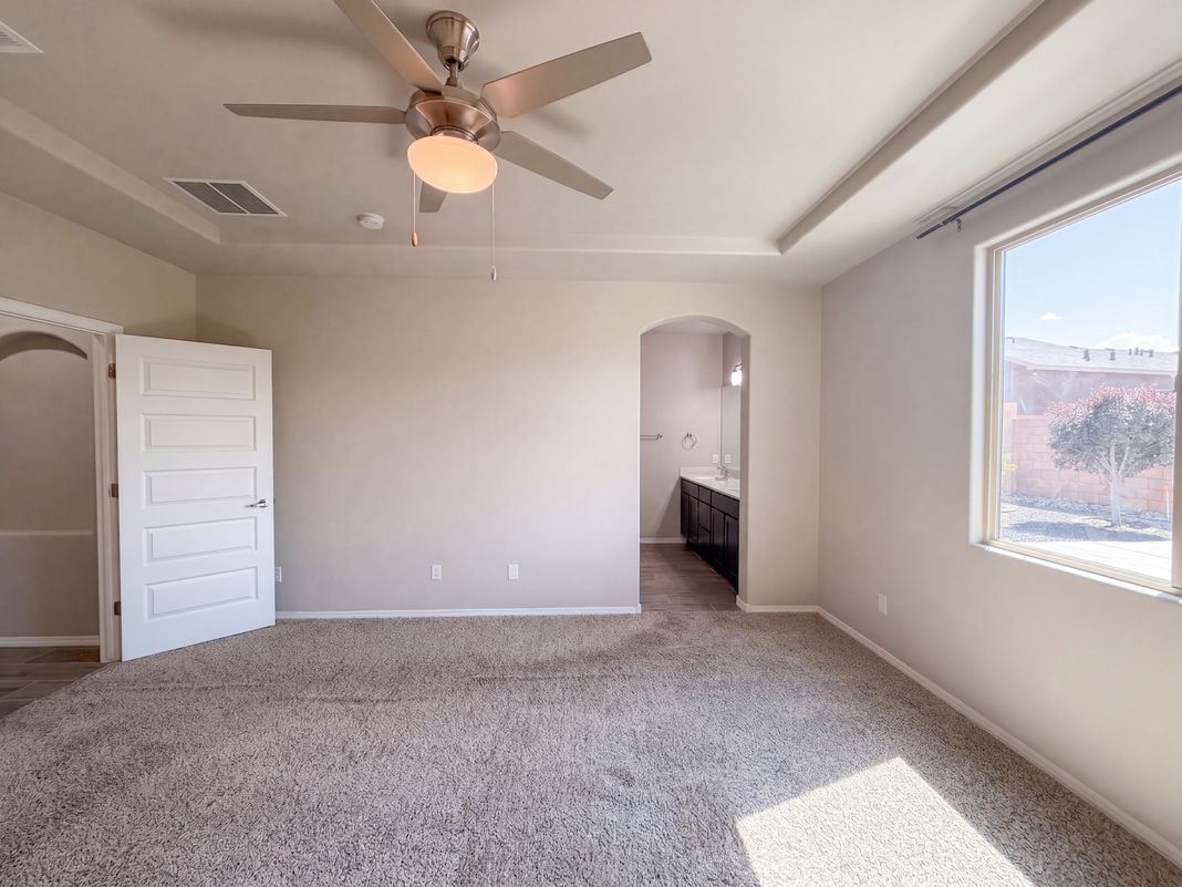 Photo 4 of 24 of 6384 Red Falcon Dr NE, Rio Rancho, NM