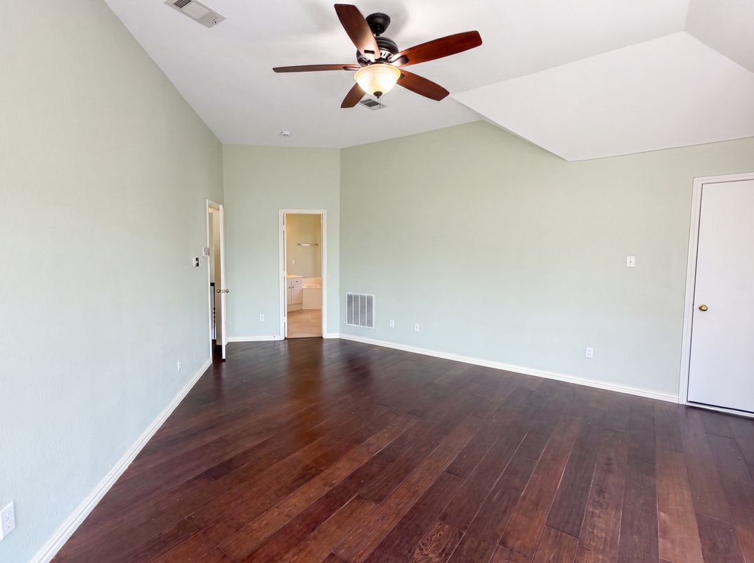 Photo 14 of 22 of 3606 Fairlands Dr, Richardson, TX