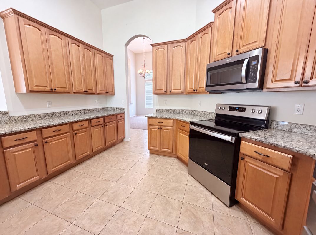 Photo 6 of 21 of 845 Songbird Dr, Orange Park, FL