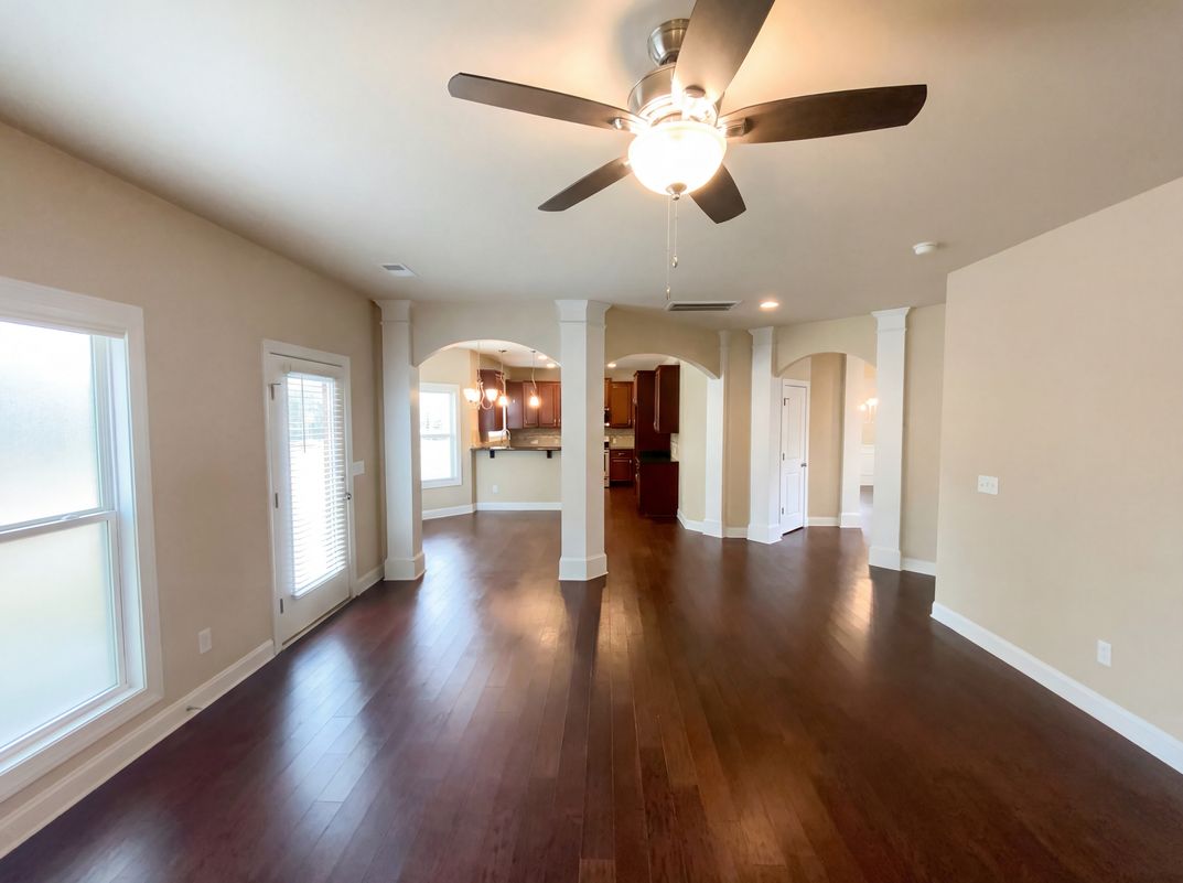 Photo 16 of 36 of 530 Crawfish Ln, Irmo, SC