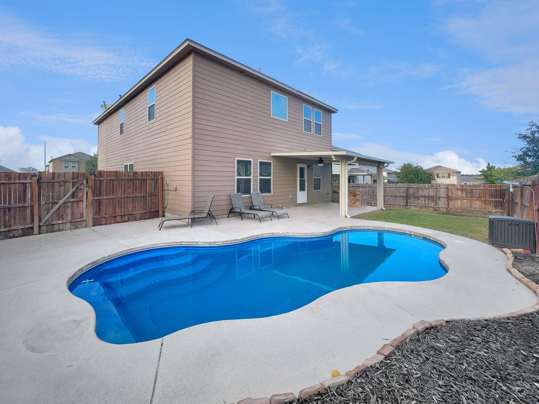 Photo 5 of 19 of 3513 Nuhn Way, New Braunfels, TX