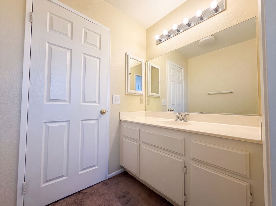 Photo 13 of 36 of 11401 Villa St, Adelanto, CA