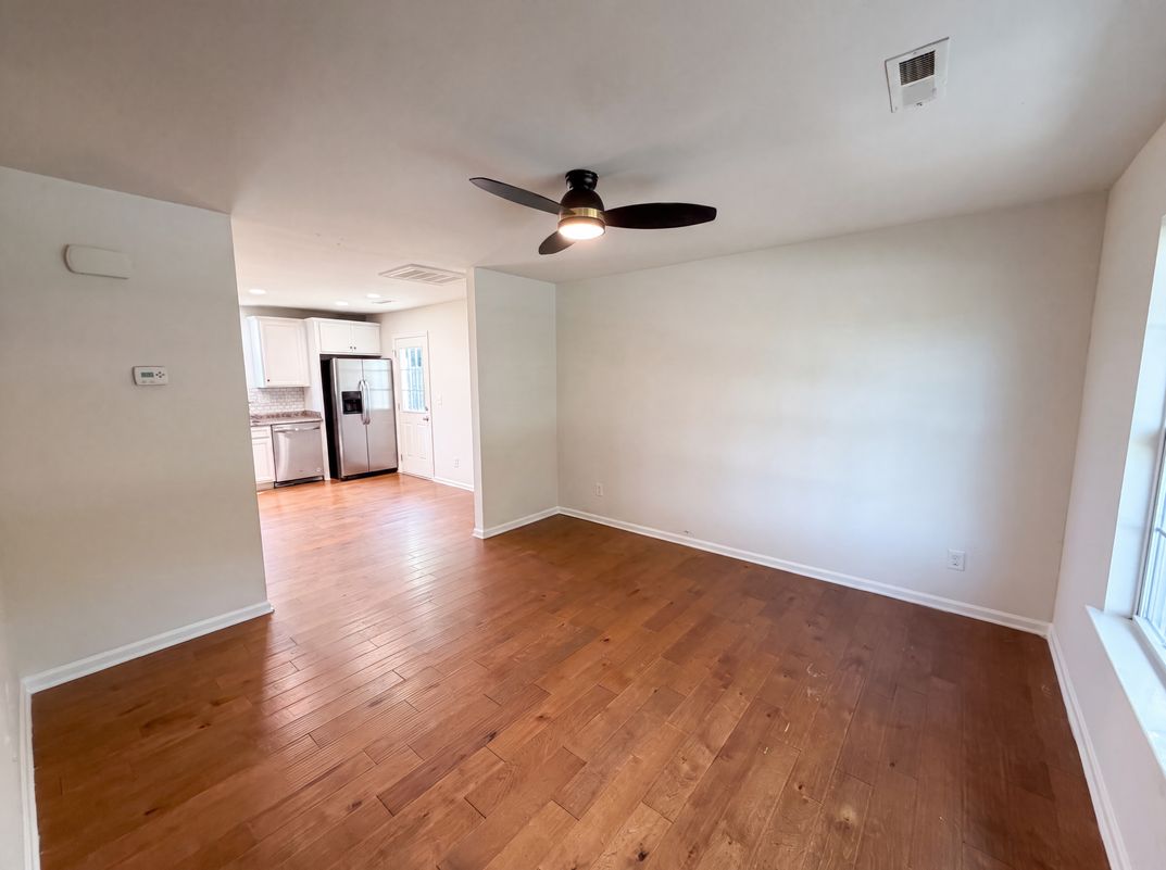 Photo 3 of 17 of 10933 Pointer Ridge Dr, Charlotte, NC