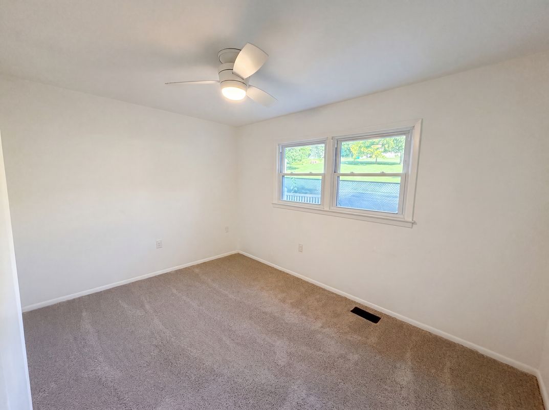 Photo 16 of 28 of 1017 Morrell Rd, Knoxville, TN