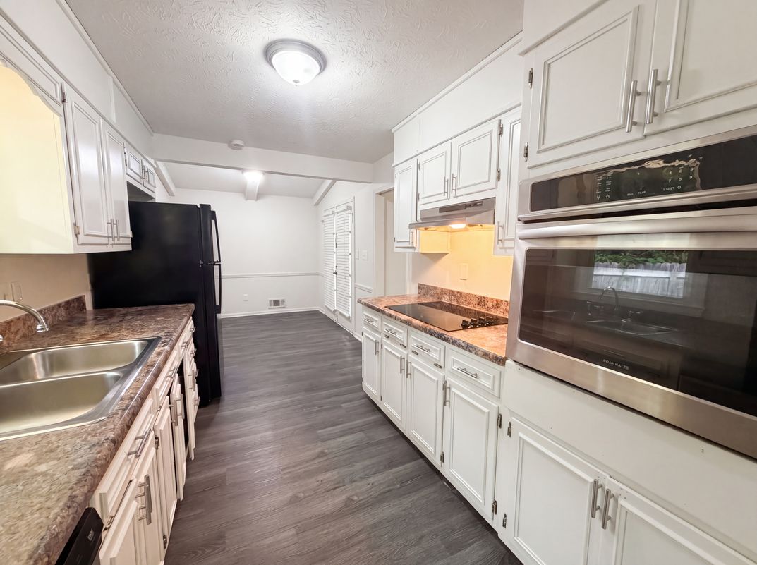 Photo 11 of 25 of 6330 Tahoe Dr, Atlanta, GA