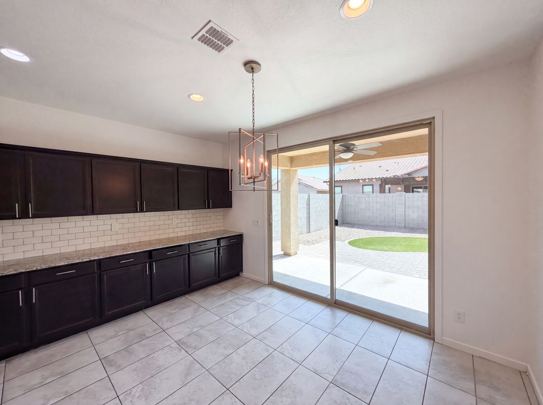 Photo 8 of 29 of 4127 S 97th Dr, Tolleson, AZ