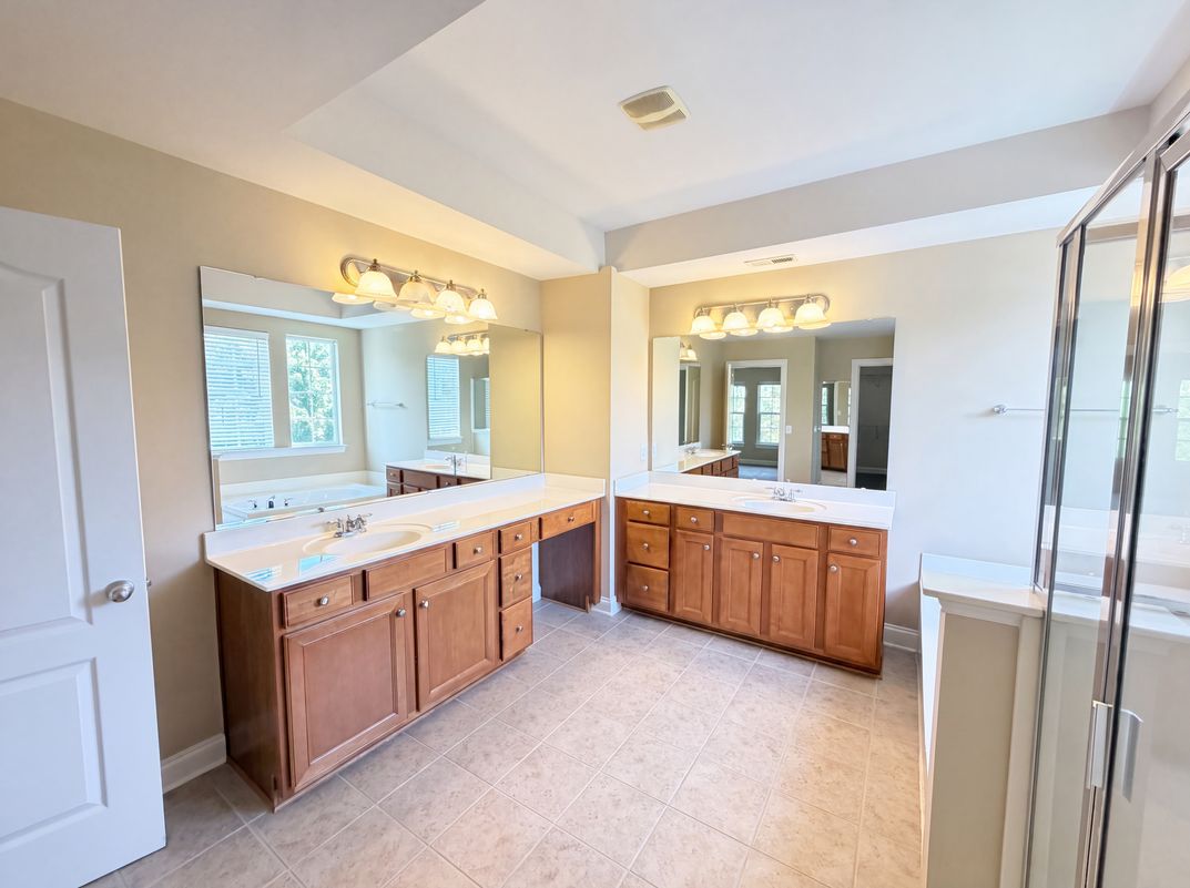 Photo 17 of 28 of 9928 Daufuskie Dr, Charlotte, NC