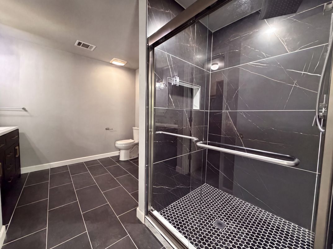 Photo 11 of 19 of 10602 Springwood Sq, Universal City, TX