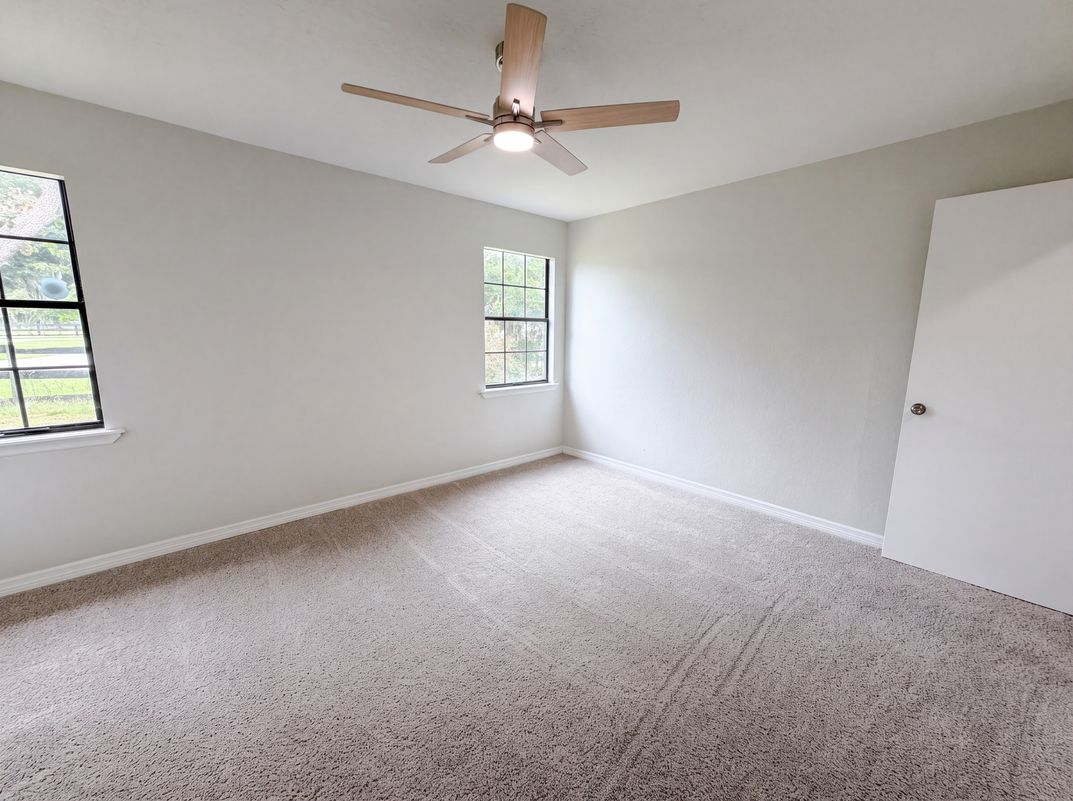 Photo 22 of 53 of 5082 SW 31st St, Ocala, FL