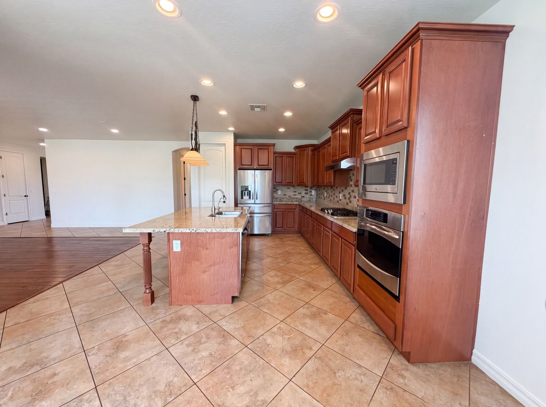 Photo 11 of 27 of 11 W Canyon Way, Chandler, AZ