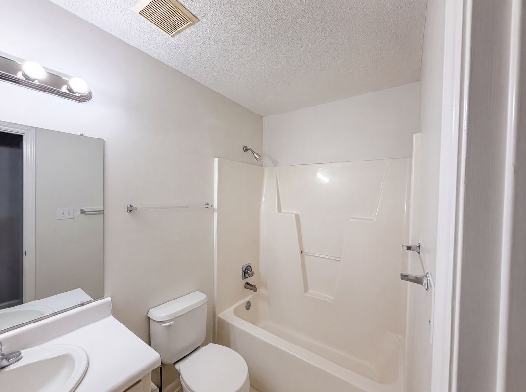 Photo 13 of 17 of 6113 Remington Lake Dr, Raleigh, NC