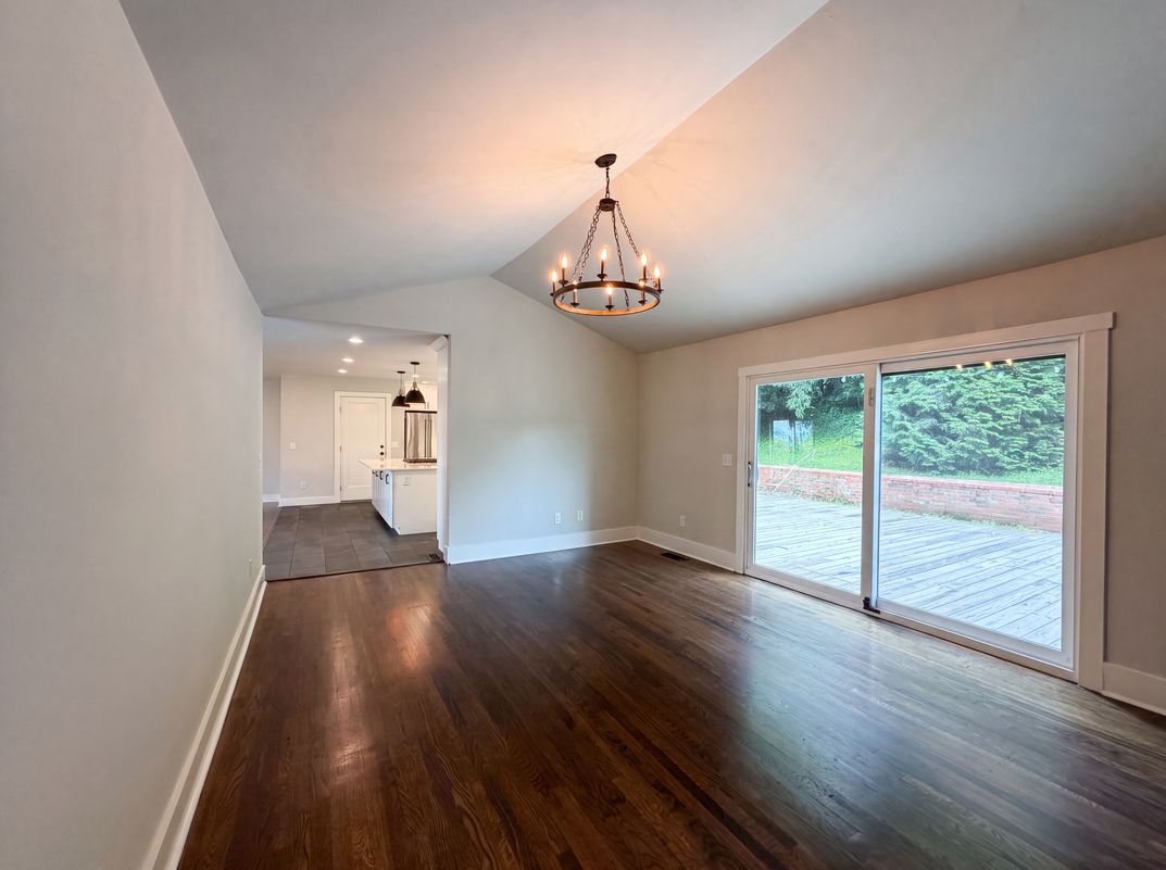 Photo 12 of 36 of 6112 Pinehurst Dr, Nashville, TN