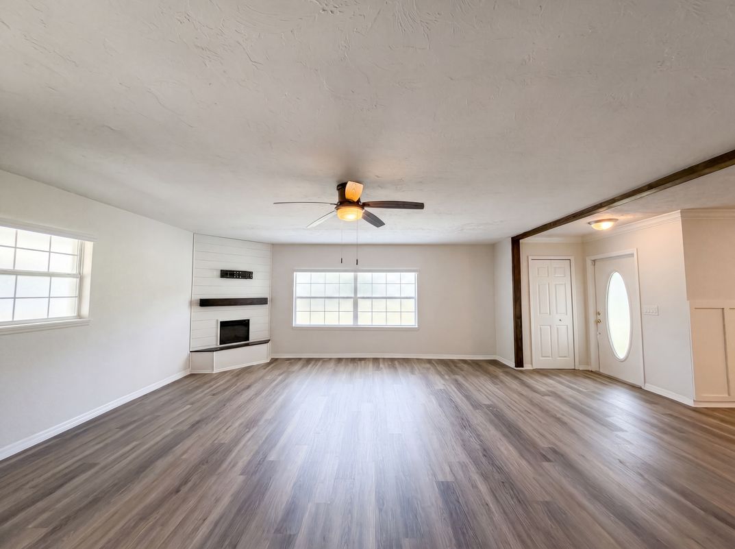 Photo 17 of 34 of 2805 105th St E, Palmetto, FL