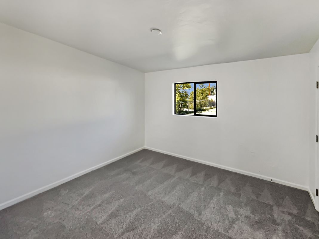 Photo 4 of 17 of 802 W Tipton Dr, Tucson, AZ