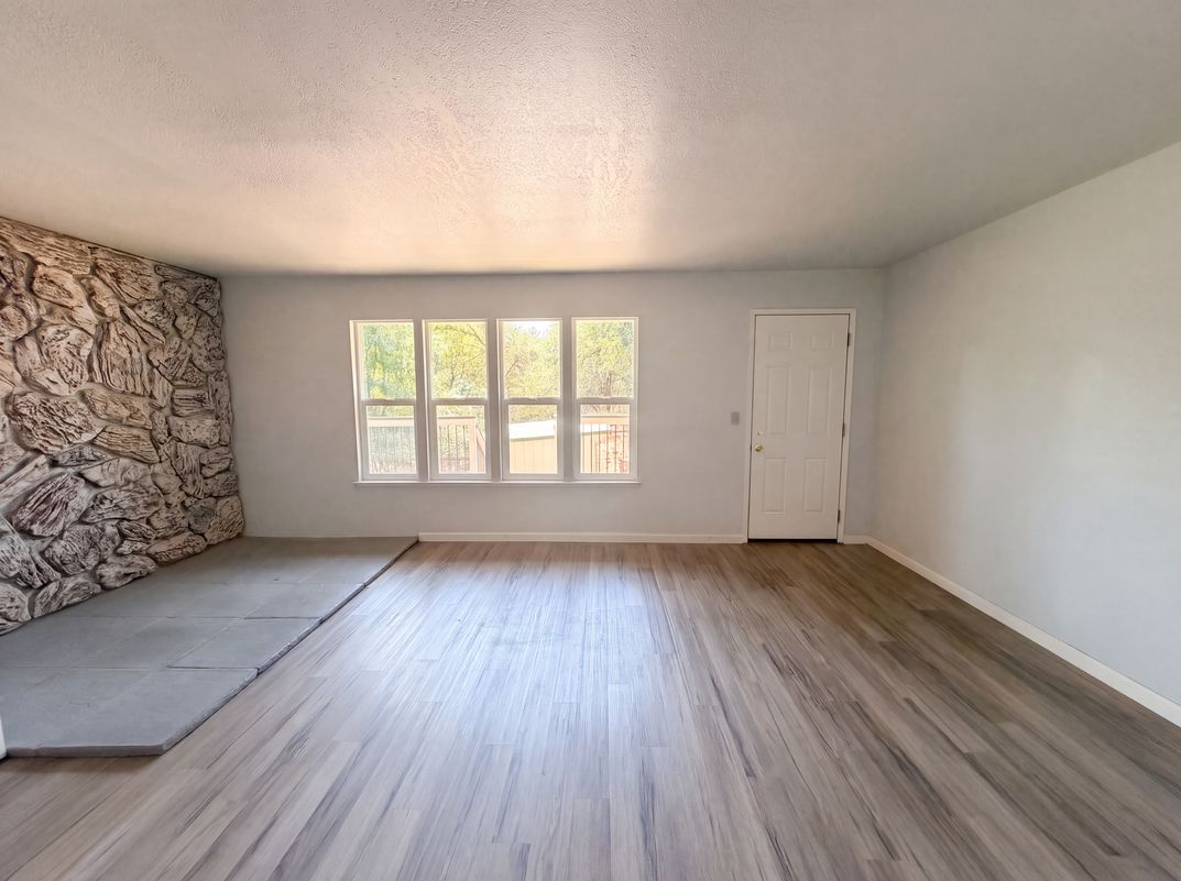 Photo 10 of 34 of 23944 Oakmont Way, Auburn, CA