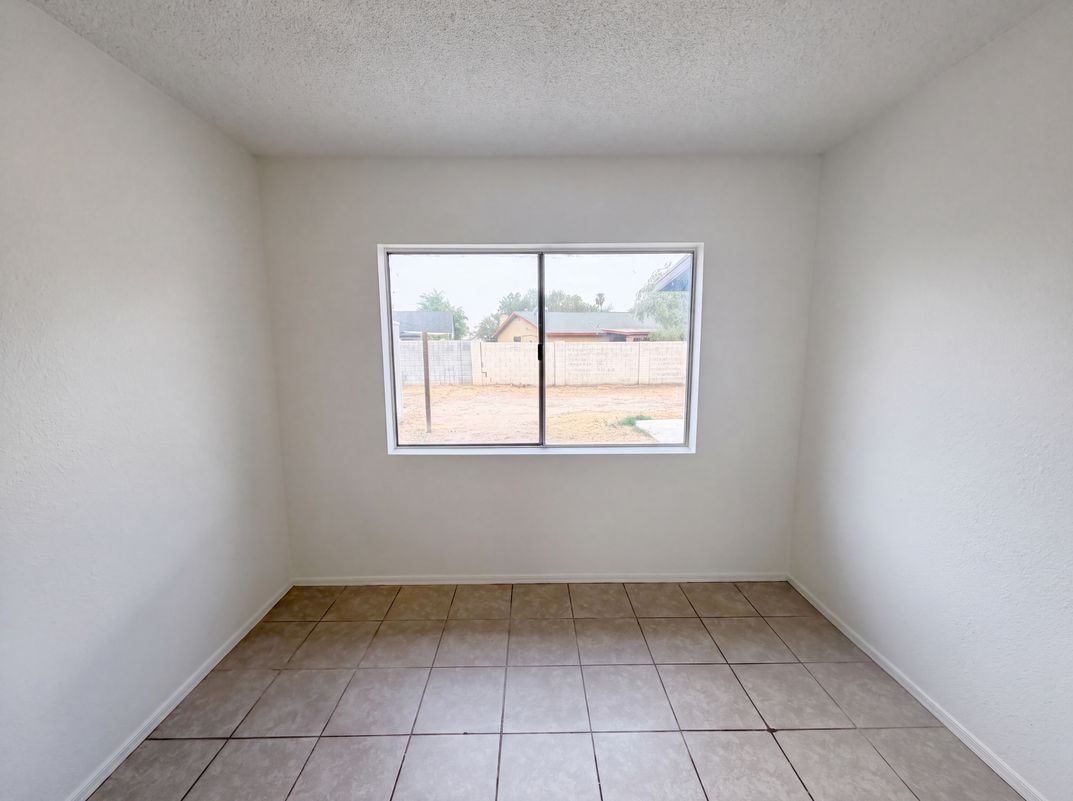 Photo 15 of 21 of 6036 N 72nd Dr, Glendale, AZ