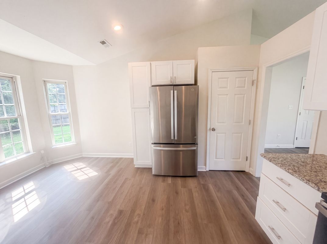 Photo 7 of 17 of 2110 Carlisle Way, High Point, NC