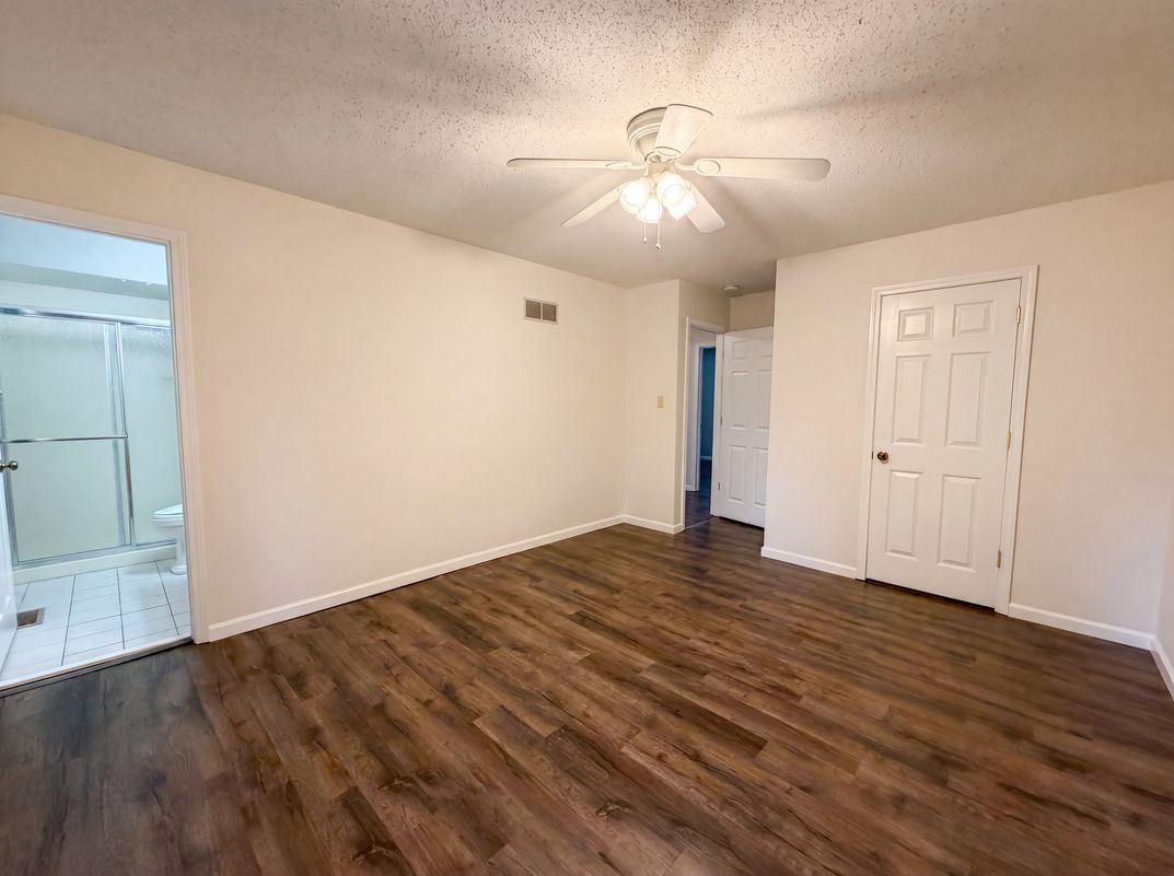 Photo 4 of 20 of 743 Eaglebrooke Dr, Ballwin, MO