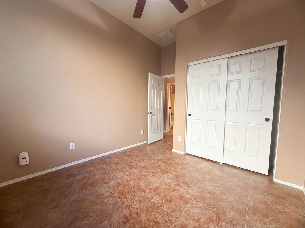 Photo 12 of 17 of 6915 E Portia St, Mesa, AZ