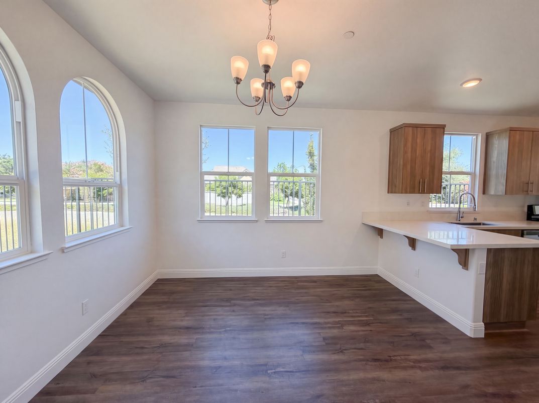 Photo 6 of 30 of 10801 Portico Cir, Rancho Cordova, CA