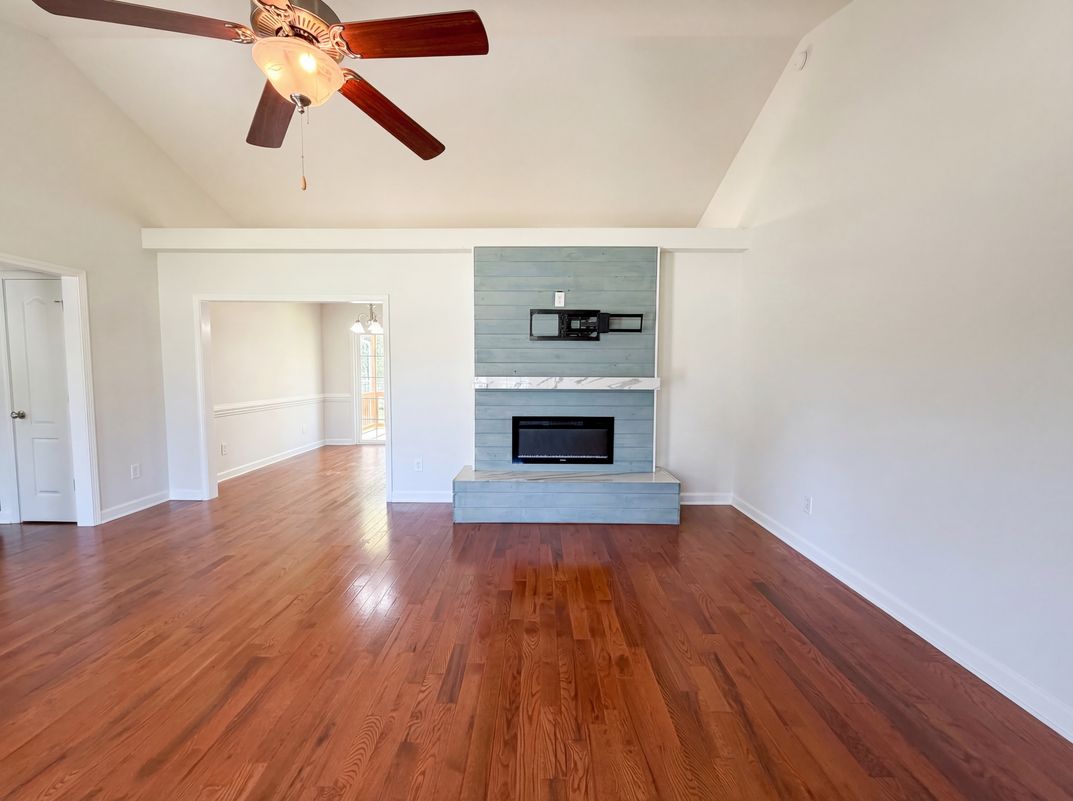 Photo 3 of 16 of 307 Rhea Rd, York, SC
