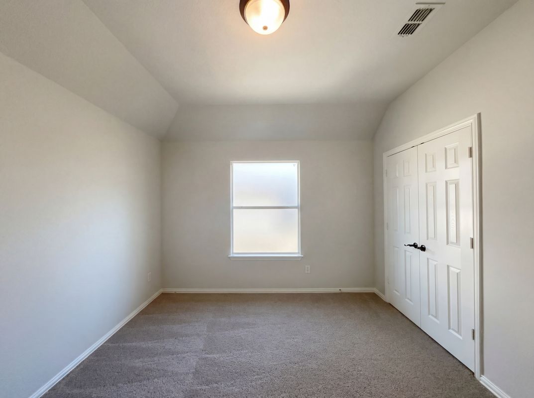 Photo 10 of 21 of 11963 Henderson Dr, Frisco, TX