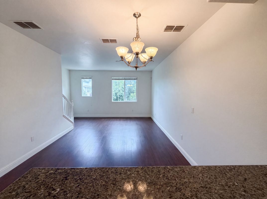 Photo 5 of 31 of 3127 Madsen St, Hayward, CA
