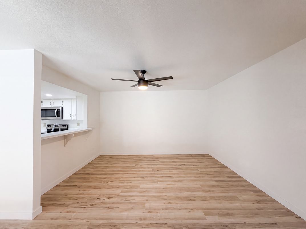 Photo 6 of 19 of 5208 E Tamblo Dr, Phoenix, AZ