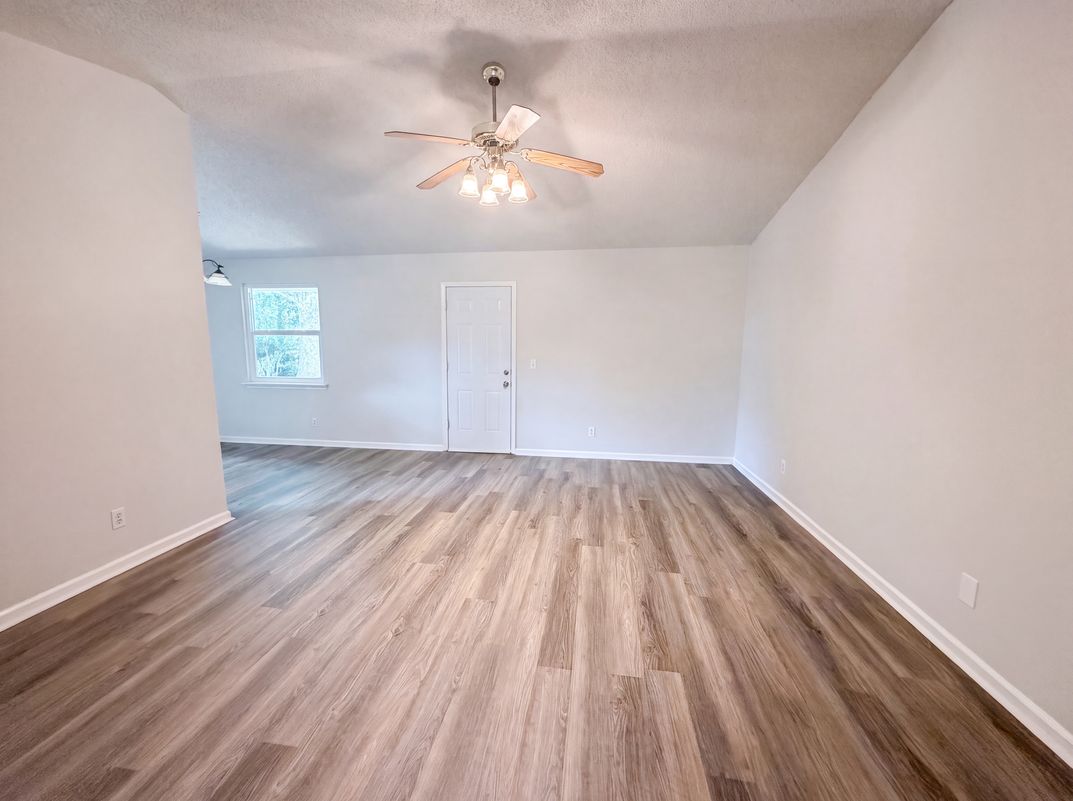 Photo 4 of 16 of 1832 Blarney Cir, Middleburg, FL