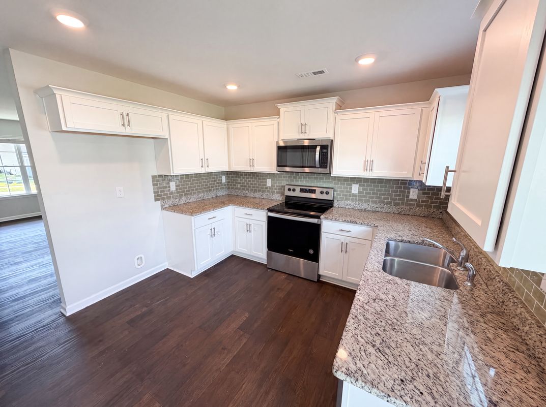Photo 8 of 23 of 7244 Finnigan Rd, Charlotte, NC