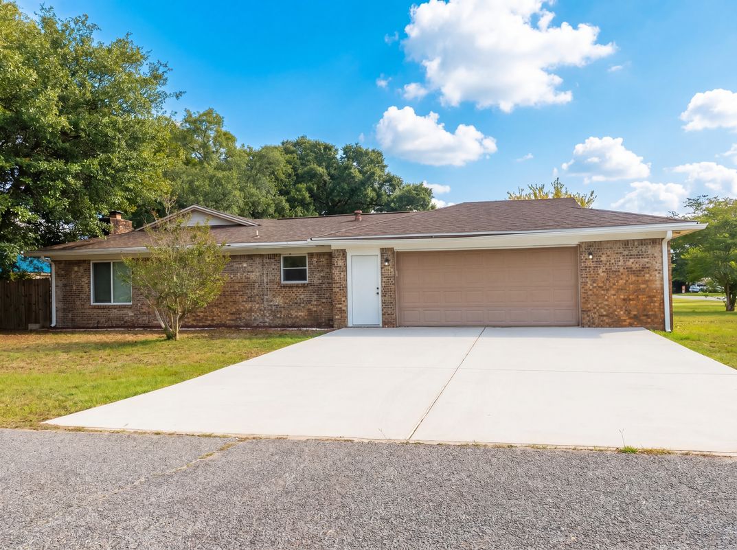 Property photo 1 of 7746 Grundy St