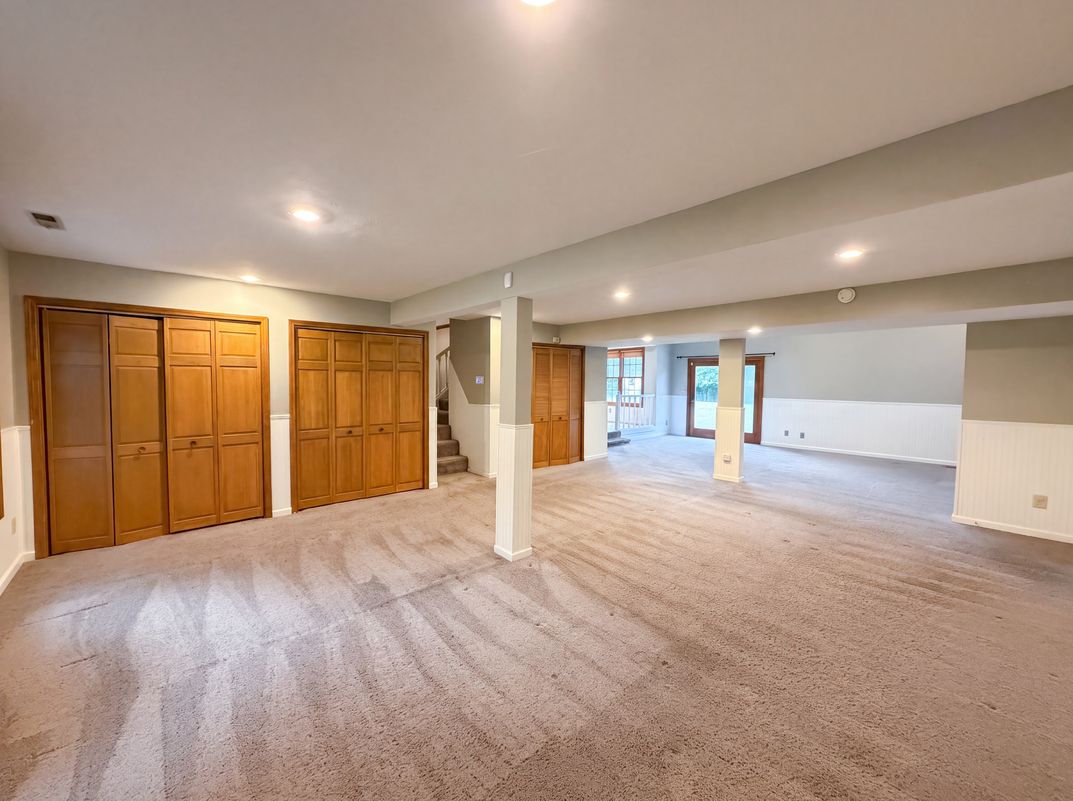 Photo 16 of 23 of 8005 Edgewood Ct, Plainfield, IN