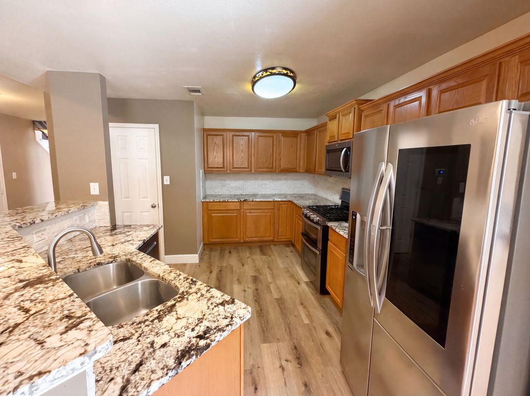Photo 6 of 27 of 106 Forestview Rd, Hickory Creek, TX