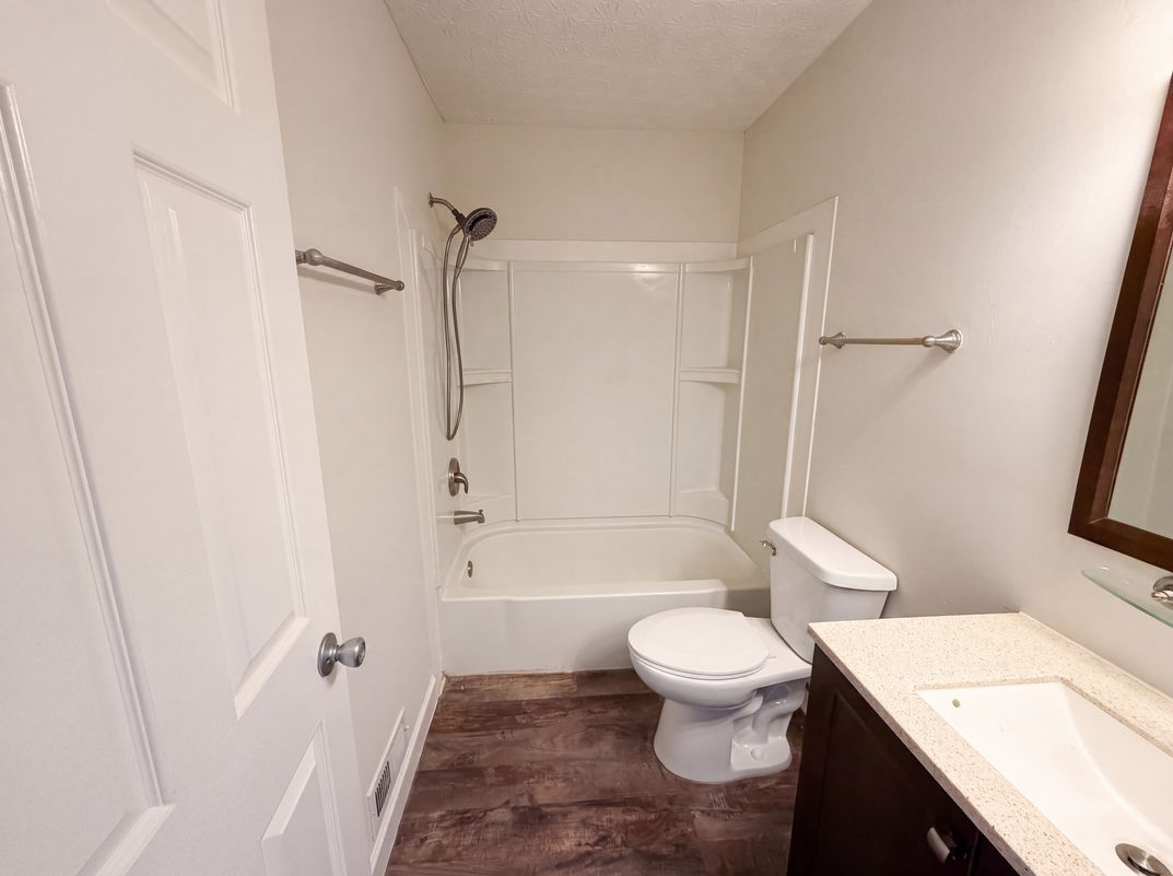 Photo 12 of 22 of 5698 Canehill Ln, Hilliard, OH