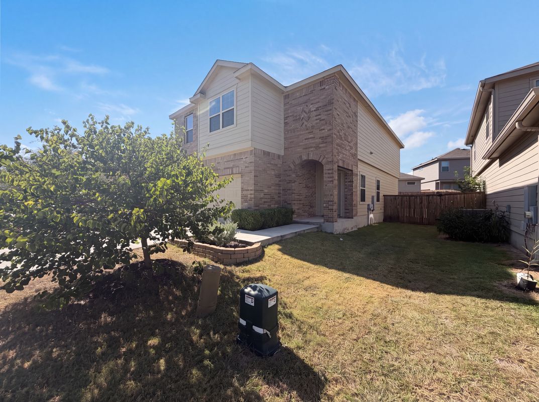 Photo 14 of 18 of 276 Circle Way, Jarrell, TX