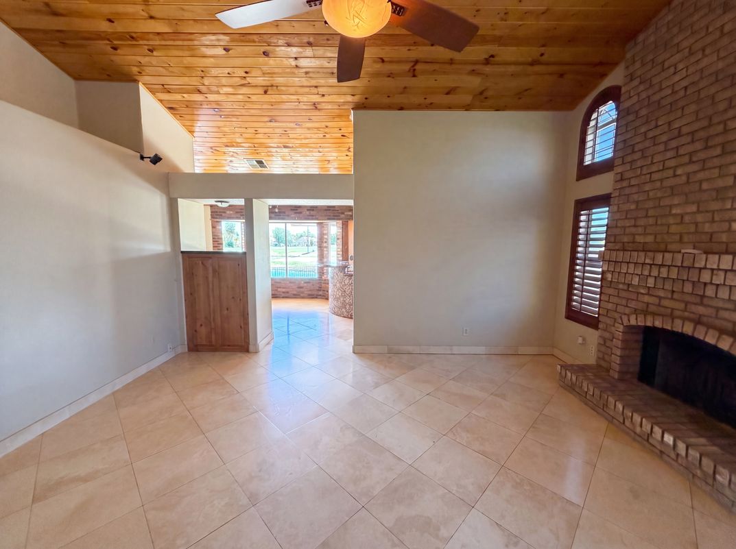 Photo 7 of 31 of 21609 N 61st Ave, Glendale, AZ