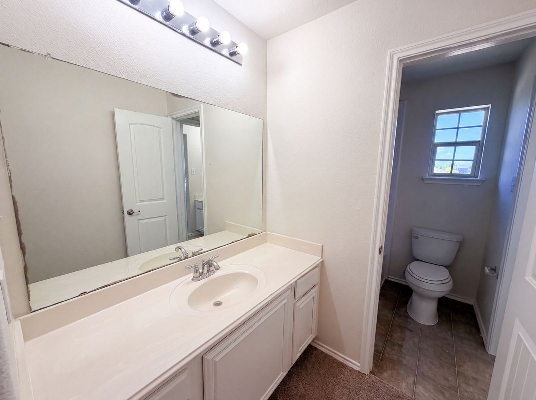 Photo 11 of 18 of 4038 Golden Rod Dr, Forney, TX