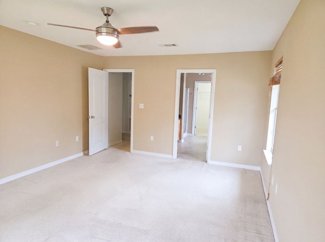 Photo 4 of 19 of 9564 Pouder Ln, Navarre, FL